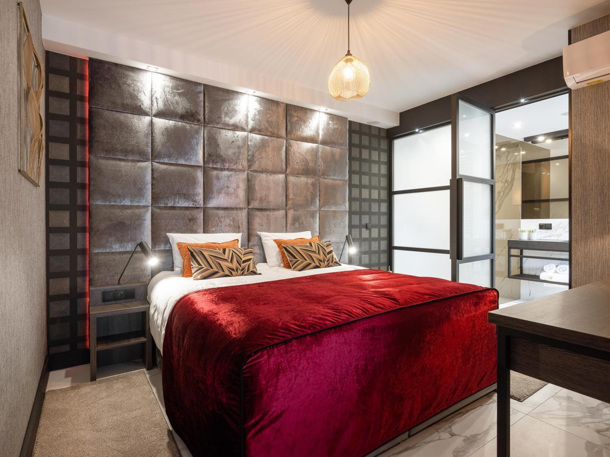 Penthouse Suite Jacuzzi
